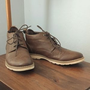 Steve Madden Chukka's size 8 brown leather